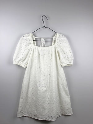 Платье А-силуэта белое с вышивкой и рукавами-фонариками | 6698906