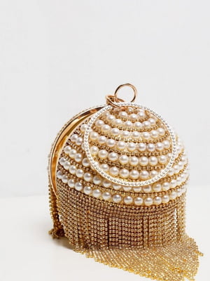 Залотий клатч круглої форми декорований перлами та ланцюжками | 6699597