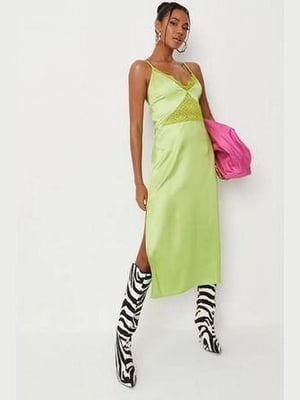 Сукня в білизняному стилі салатова з мереживним декором | 6699947