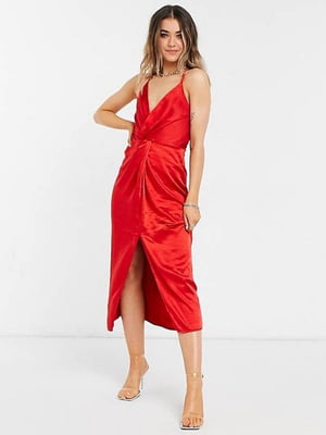 Червона сукня-міді з глибоким вирізом, прикрашена зборками | 6700134
