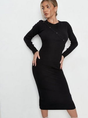 Чорна сукня-міді в рубчик з декоративною асиметричною застібкою | 6700314