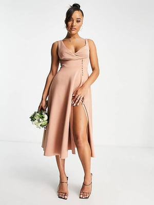Сукня ніжно-рожевого кольору з розрізом на нозі | 6509462