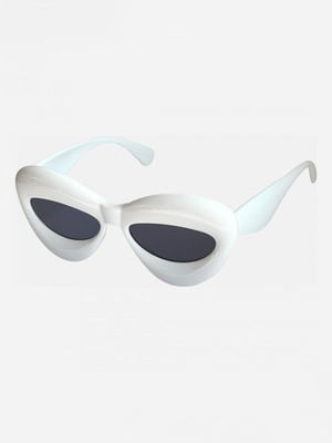 Сонцезахисні окуляри чорного кольору в білій оправі | 6707369