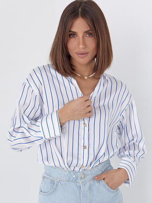Шелковая бело-синяя блуза на пуговицах в полоску | 6721590