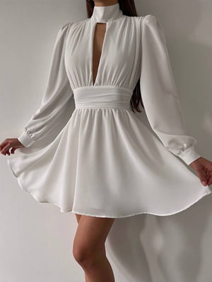 Ефектна міні-сукня молочного кольору з комірцем-стійкою | 6721725