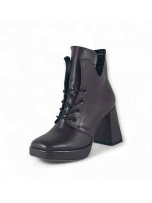 Ботинки кожаные на квадратном каблуке черные | 6725050