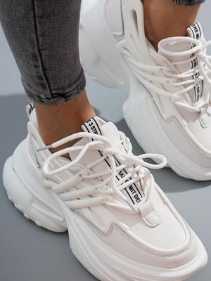 Кросівки білого кольору на шнурівці | 6725720