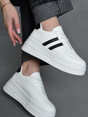 Кросівки білі на шнурівці | 6725733