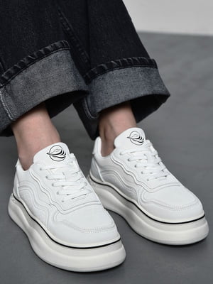 Кросівки білі на шнурівці | 6725734