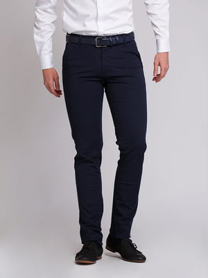 Темно-синие классические брюки с карманами | 6726283