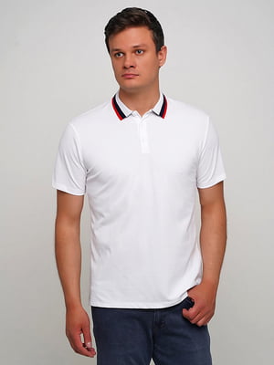 Белая футболка-поло с контрастными полосками на воротнике | 6726396