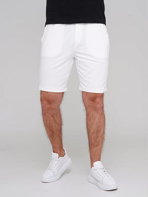 Білі прямі шорти з кишенями | 6726399