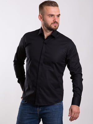 Рубашка черного цвета со скрытыми пуговицами | 6726481