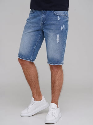 Синие джинсовые шорты с потертостями | 6727420