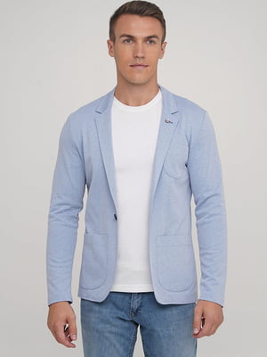 Приталений світло-блакитний піджак з накладними кишенями | 6727540