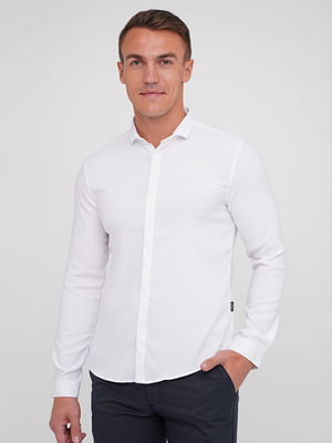 Белая классическая рубашка на кнопках | 6727610