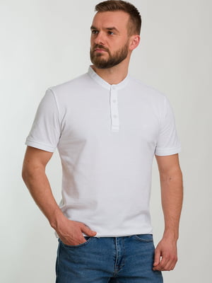 Базовая белая футболка-поло с воротником-стойкой | 6728151