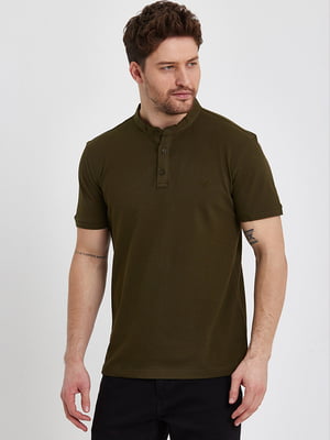 Базова футболка-поло кольору хакі з коміром-стійкою | 6728779