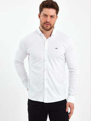 Белая классическая рубашка на пуговицах | 6728818