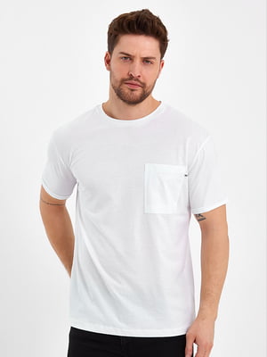 Базова біла футболка з накладною кишенею | 6728855