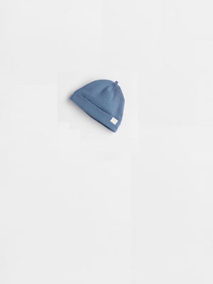 Синя шапка із ребристого трикотажу | 6735495