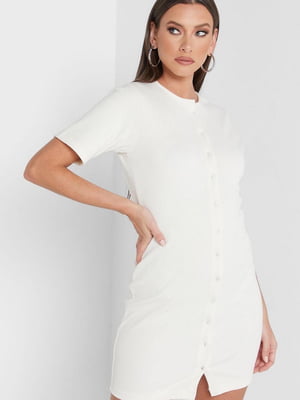 Біла сукня-міні в рубчик на гудзиках | 6735602