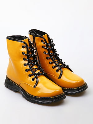 Жовті черевики з чорною шнурівкою | 6735643