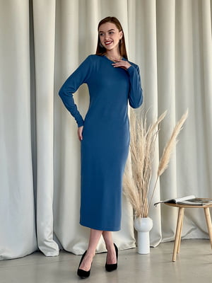 Синя сукня-футляр в рубчик довжини міді | 6737734