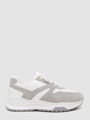 Сіро-білі кросівки на шнурівці | 6759369