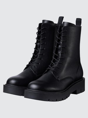Ботинки черные на шнуровке | 6759830