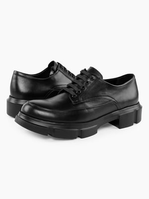 Чорні шкіряні туфлі на шнурівці | 6747904