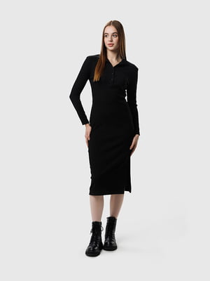 Чорна однотонна сукня-футляр лаконічного крою | 6750221