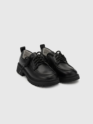 Чорні закриті туфлі на шнурівці | 6750533
