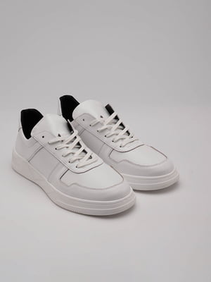 Кросівки білого кольору | 6750994