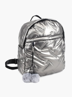 Рюкзак сріблястого кольору з брелком | 6754174