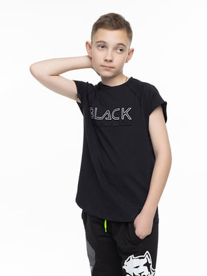 Чорна футболка з написом | 6757499