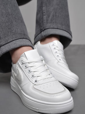 Кросівки білого кольору на шнурівці | 6769278