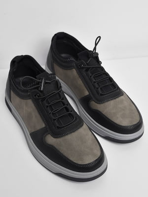 Кросівки чорно-сірого кольору на шнурівці | 6769527