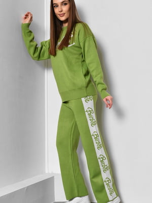 Зелений костюм з написами Barbie: джемпер і штани вільного фасону | 6769793
