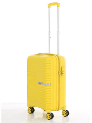 Мала пластикова валіза жовтого кольору на 4-х колесах | 6767990