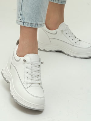 Белые кожаные кроссовки на рельефной подошве | 6777957