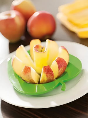 Спеціальний кухонний ніж-яблукорізка для нарізки яблука часточками | 6776499