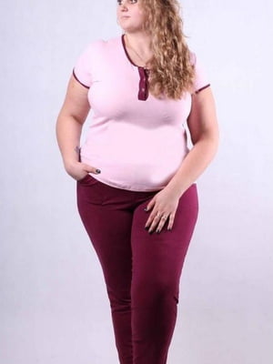 Бавовняна піжама: рожева футболка і бордові штани | 6780374