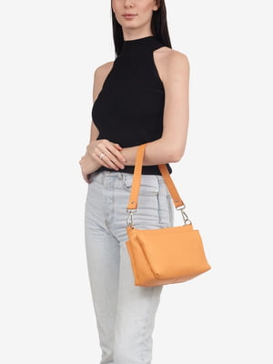 Кожаная сумка оранжевого цвета с двумя ремешками | 6795415