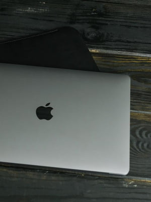 Шкіряний чорний чохол для MacBook | 6798351