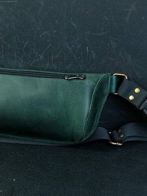 Шкіряна сумка на пояс зеленого кольору | 6798518