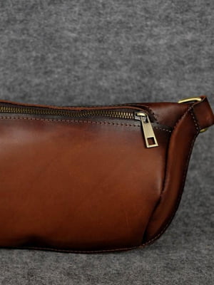 Шкіряна сумка через плече коричневого кольору | 6798649