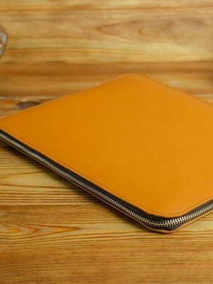 Шкіряний чохол янтарного кольору для MacBook на блискавці з повстю | 6797281