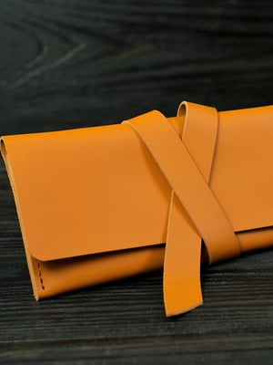 Шкіряний гаманець-клатч із закруткою кольору бурштин | 6797789