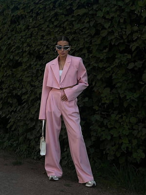 Рожевий костюм: укорочений жакет та штани-палаццо | 6803932